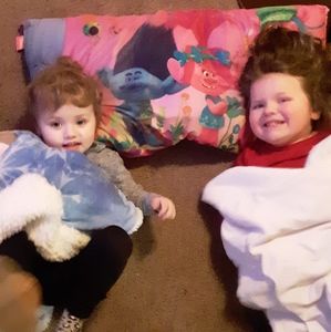 Meet your Posher, Regina